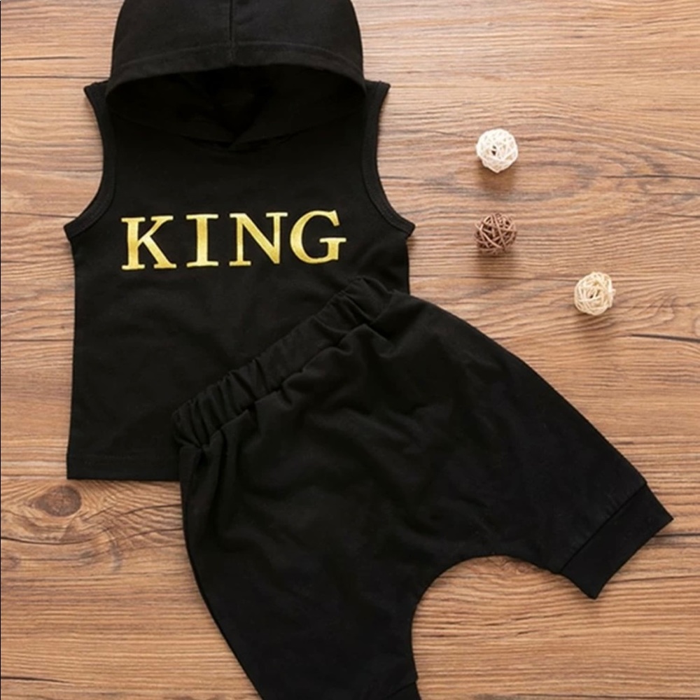 Graphic Hooded Tank by Kloset Kamal